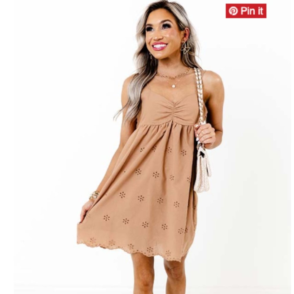 Eyelet Babydoll Dress In Iced Mocha